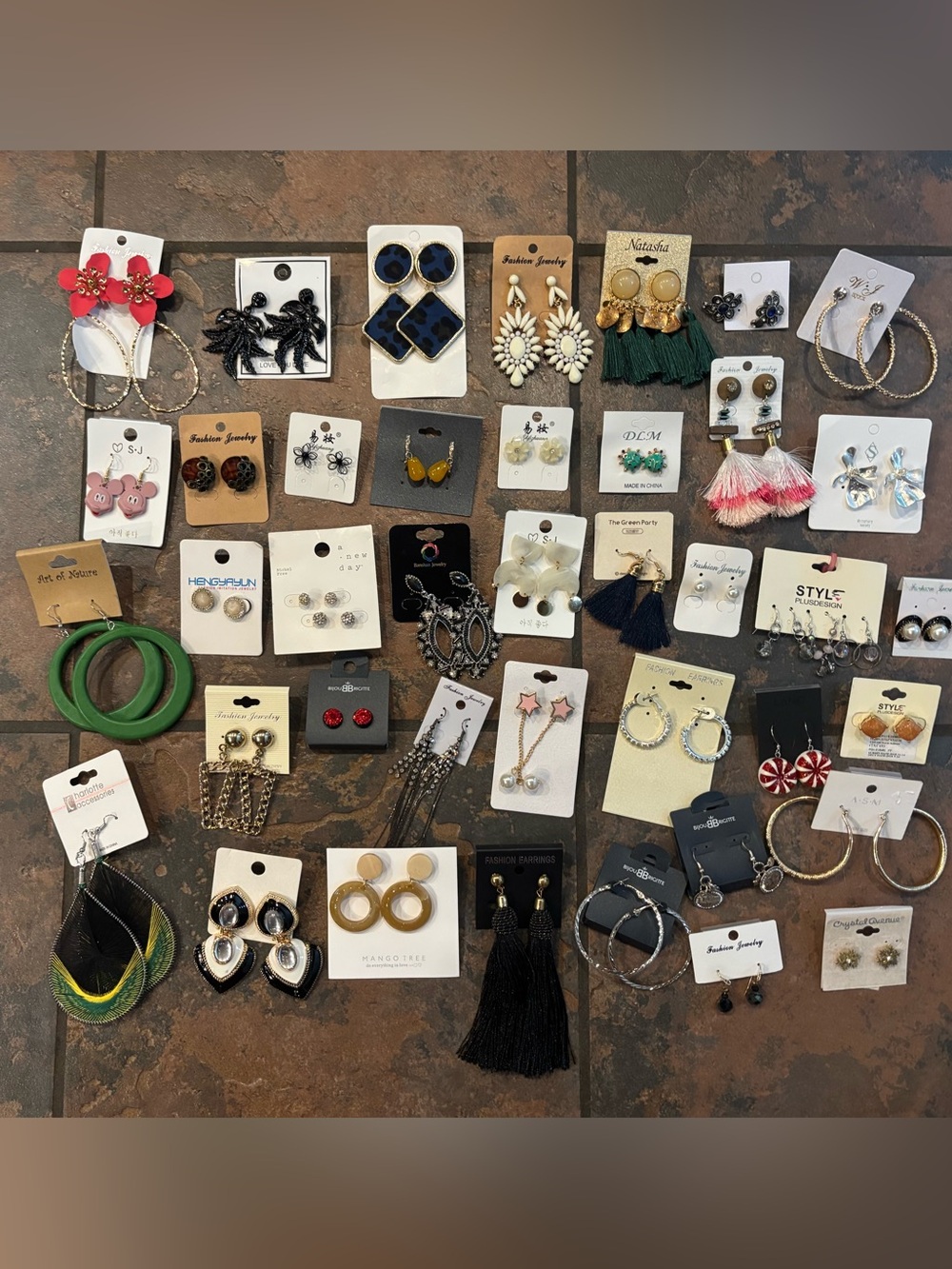 ✂️40 pair of new Fashion Jewelry Statement Earrings